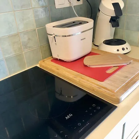 Διαμέρισμα Large Sunny And Bright With Park View