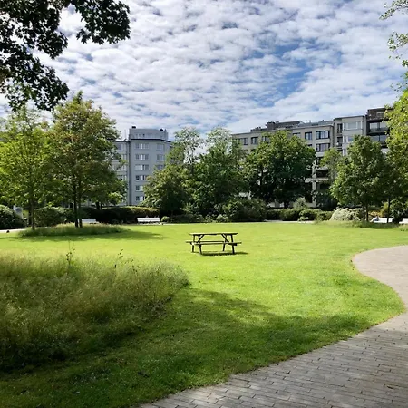 Large Sunny And Bright With Park View Apartment Ostende