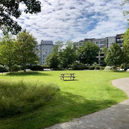 Large Sunny And Bright With Park View 公寓 奥斯滕德