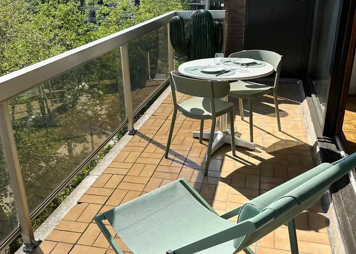 公寓 Large Sunny And Bright With Park View