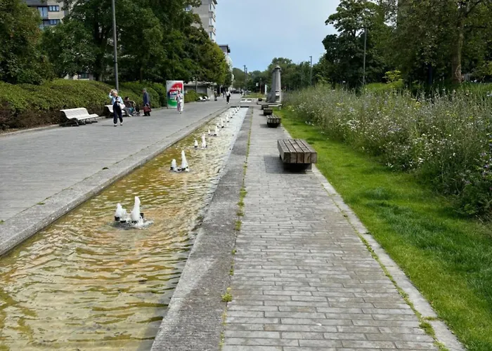 公寓 Large Sunny And Bright With Park View